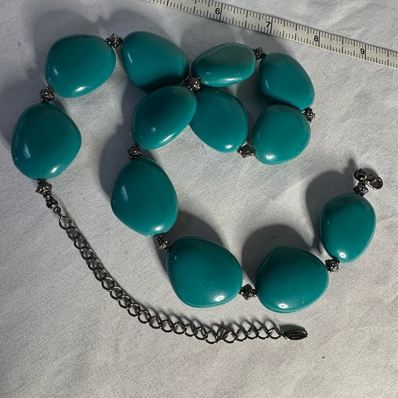 Two older turquoise color statement necklaces - Picture 7 of 7